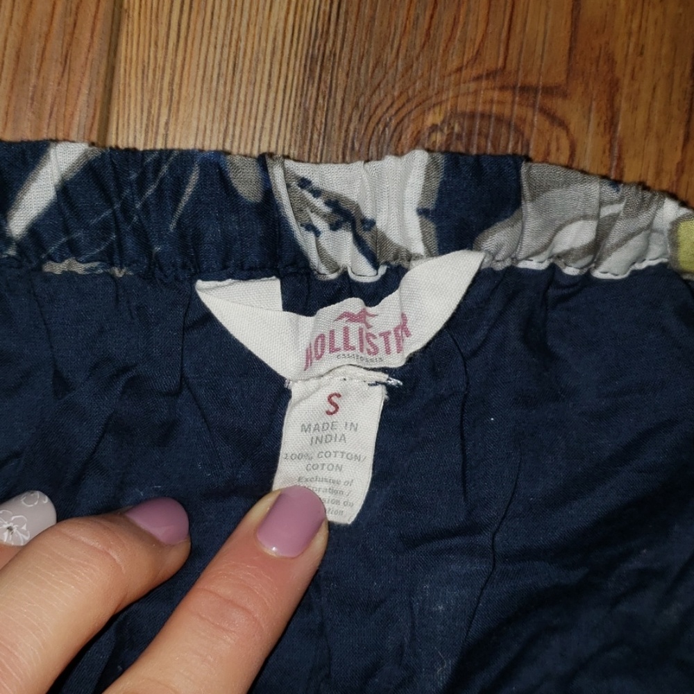 Mini skirt - Picture 2 of 2